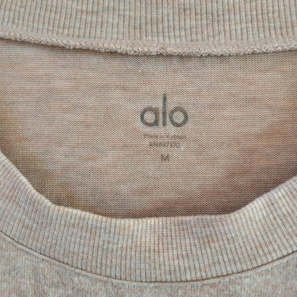 Alo Glimpse Long Sleeve Crewneck Top - Picture 4 of 5